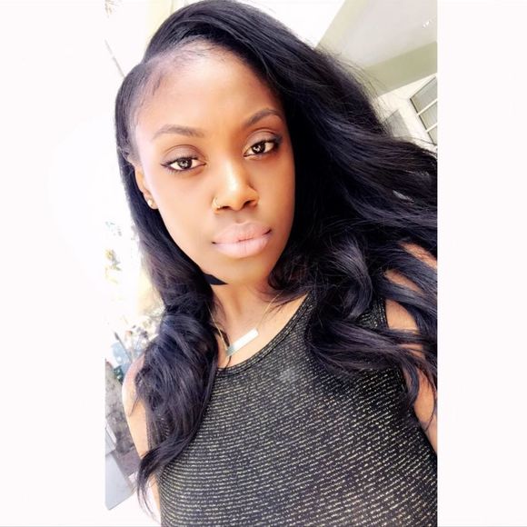 Meet your Posher, Alexis - Picture 1 of 1